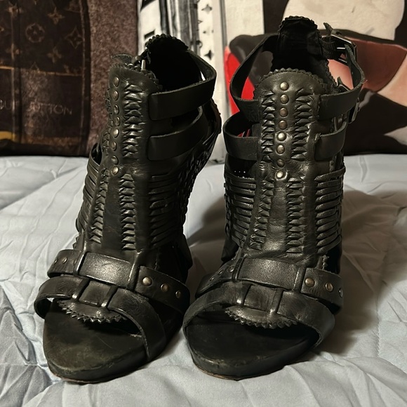 All Saints Spitalfields Size 36 well worn. - Picture 1 of 8